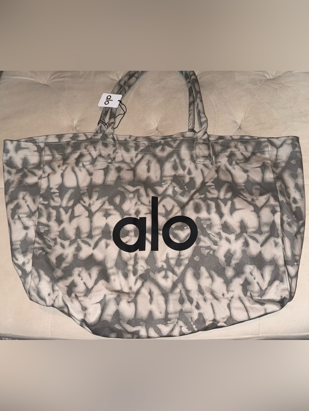 ALO Yoga Gray and White Tie-Dye Canvas Tote